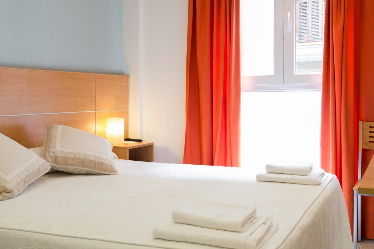 Ekia Pentsioa Hotel Зарауц Екстериор снимка